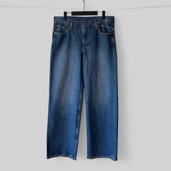 Women’s GAP Low Rise Wide Leg Jeans Ripped Hem (Low Rise Stride) 100% Cotton - Picture 1 of 11